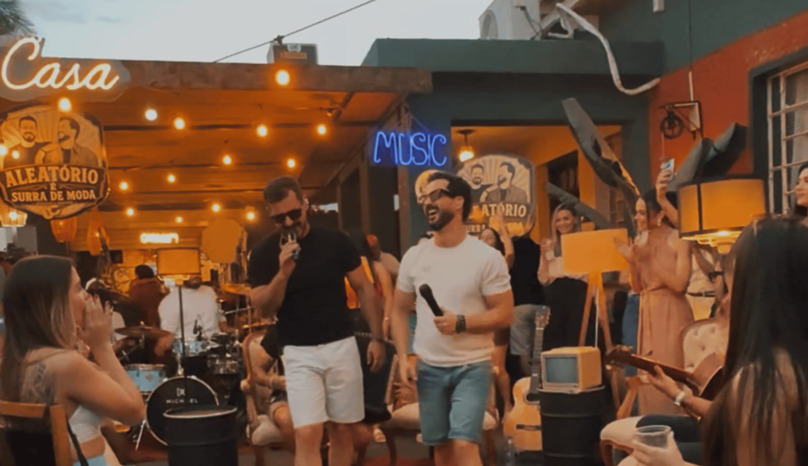 Maurício e Eduardo em novo projeto aleatório e Surra de Moda.