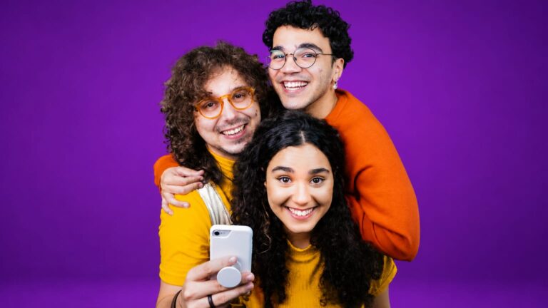 Na Flamus, Cainã, Cauê e Ynaê poderão mostrar materiais que nem sempre encontram espaço nas redes sociais abertas.