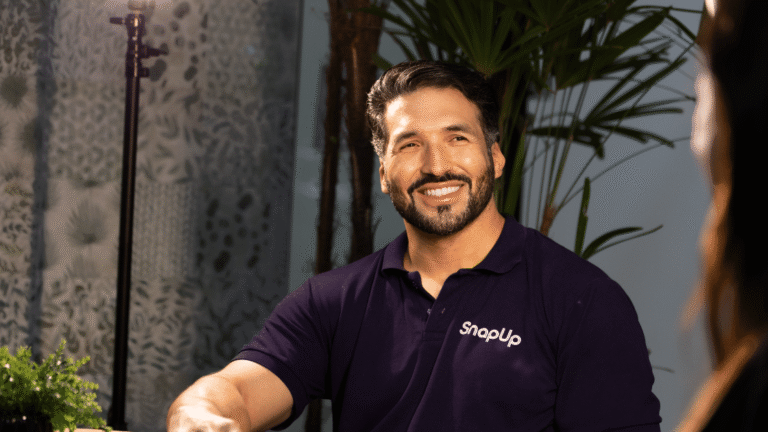 Para SnapUp, a chegada dos anúncios aos ambientes de IA pode representar uma das mudanças mais relevantes da publicidade digital.