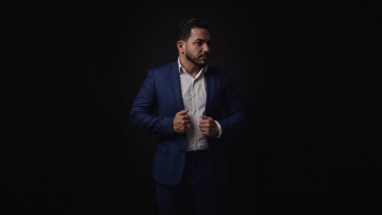 Lucas Vinícius Ferreira Pontes, fundador da AutoCred Nacional, que atua com consórcios e cartas de crédito para veículos.