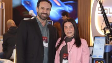 Renato Silva, da Tessora, desenvolve a Eathern Longevité, marca de skincare de Viviane Aragão que tem presença na Beauty Fair.