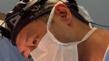 Dr. Seung Hoon Lee, Cirurgião Plástico